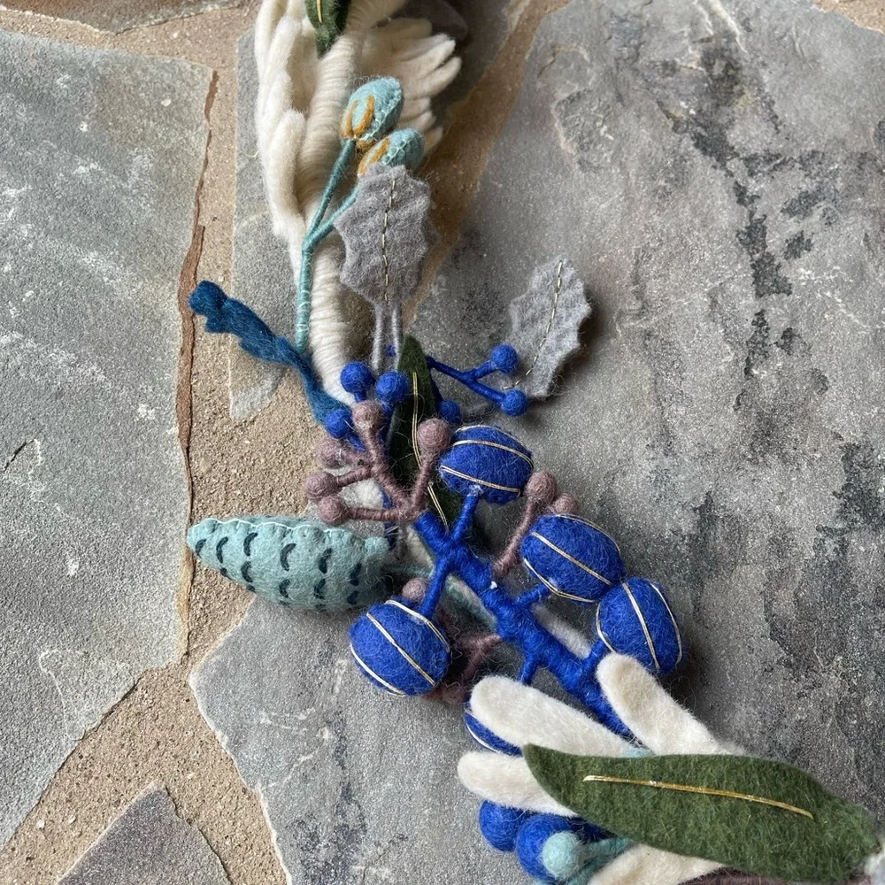 Rare  New! Anthropologie Asta Wool Garland